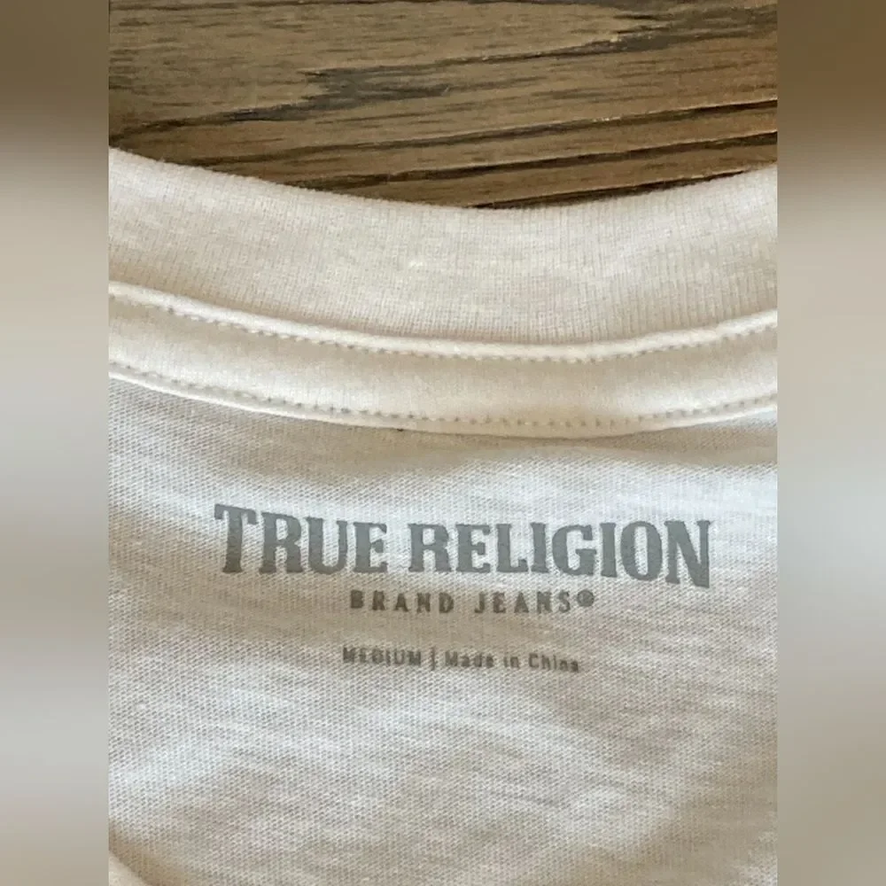 True Religion White with Gold 2-sided Logo SS Men Small T-Shirt NWT in packaging